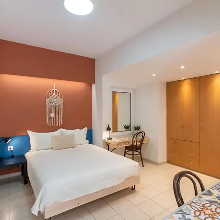 The Garden Of Zephyrus - Halepa Daire