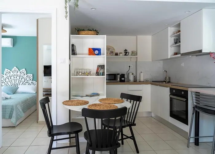 The Garden Of Zephyrus - Halepa *