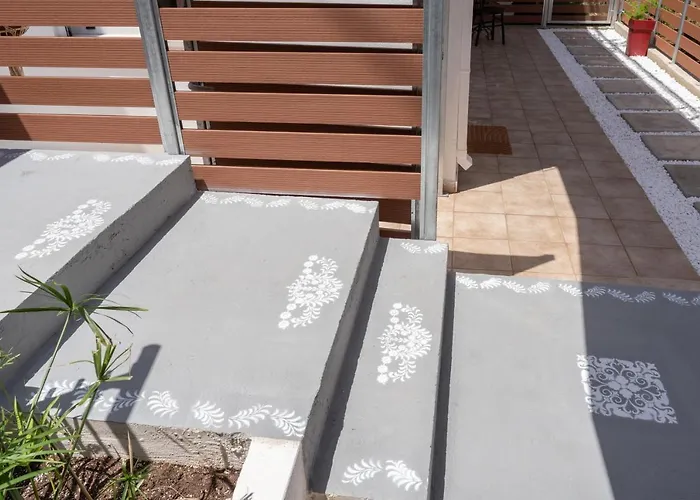 The Garden Of Zephyrus - Halepa Ханья